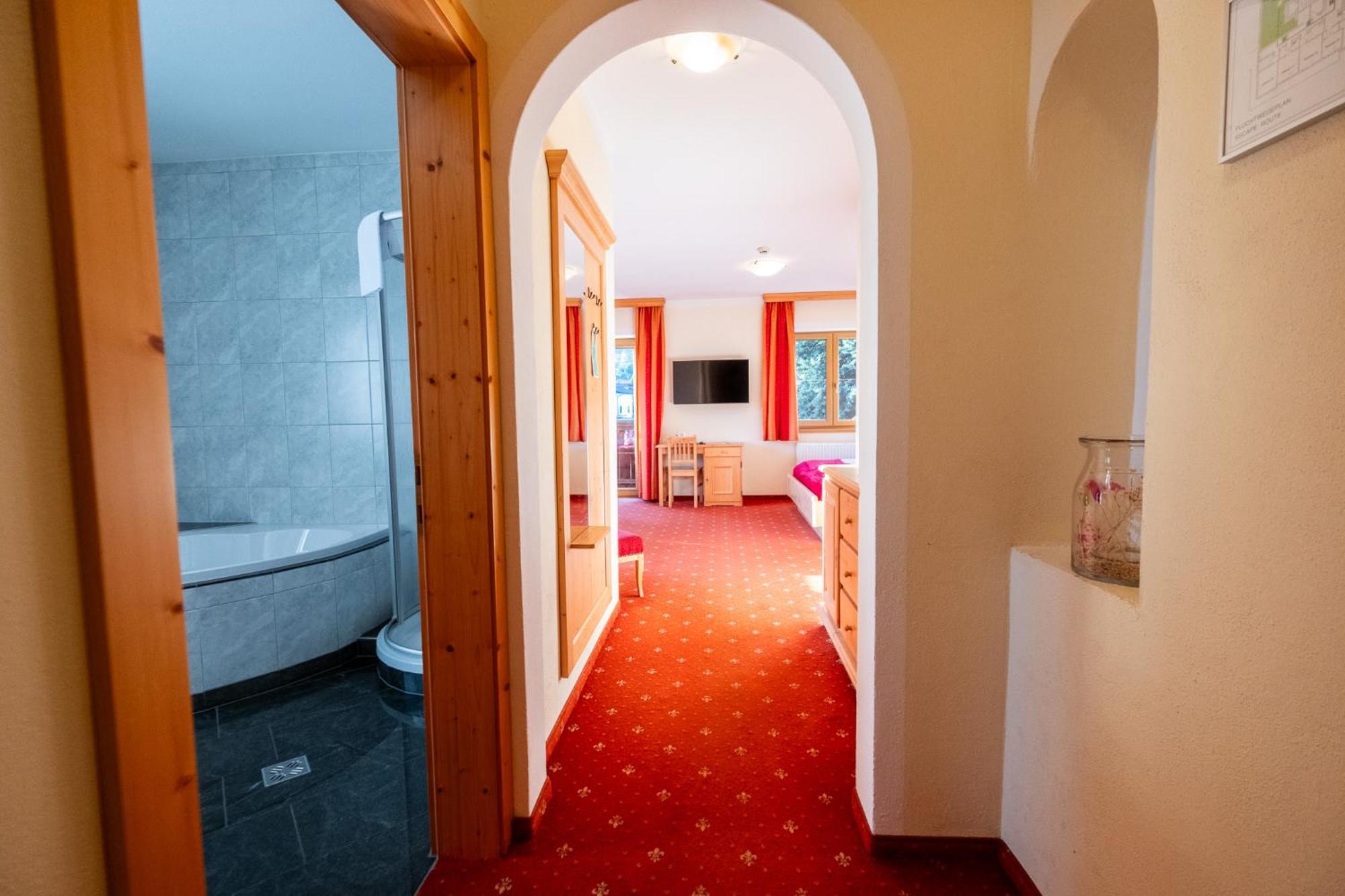 Hotel Rietzer Hof エクステリア 写真