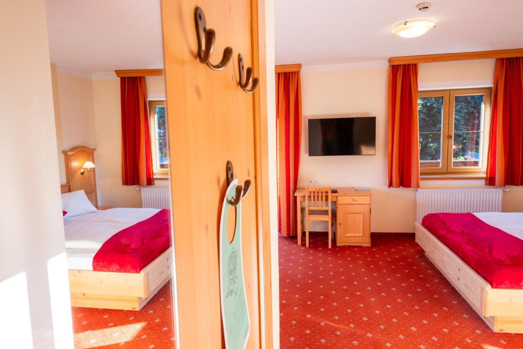 Hotel Rietzer Hof エクステリア 写真