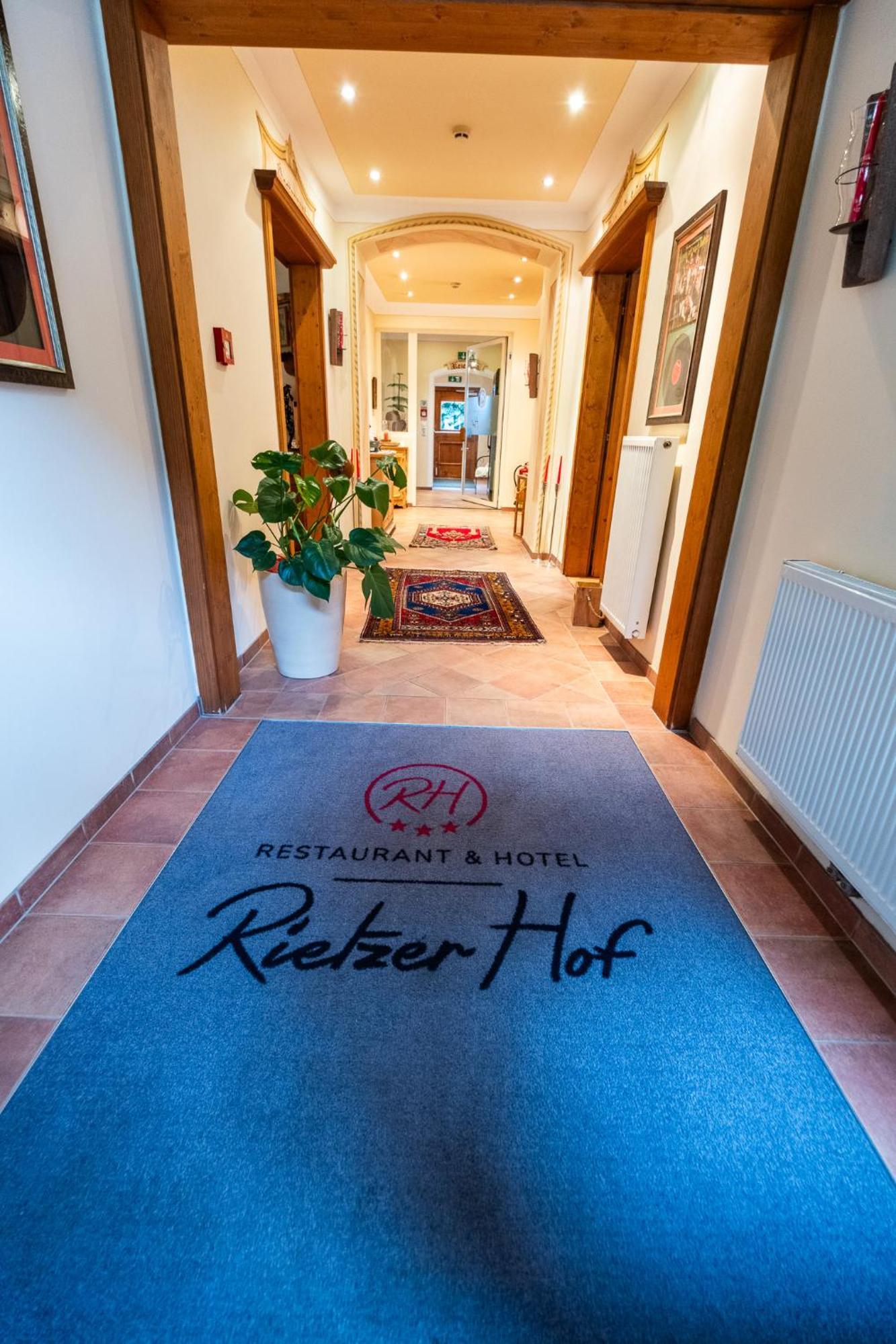 Hotel Rietzer Hof エクステリア 写真