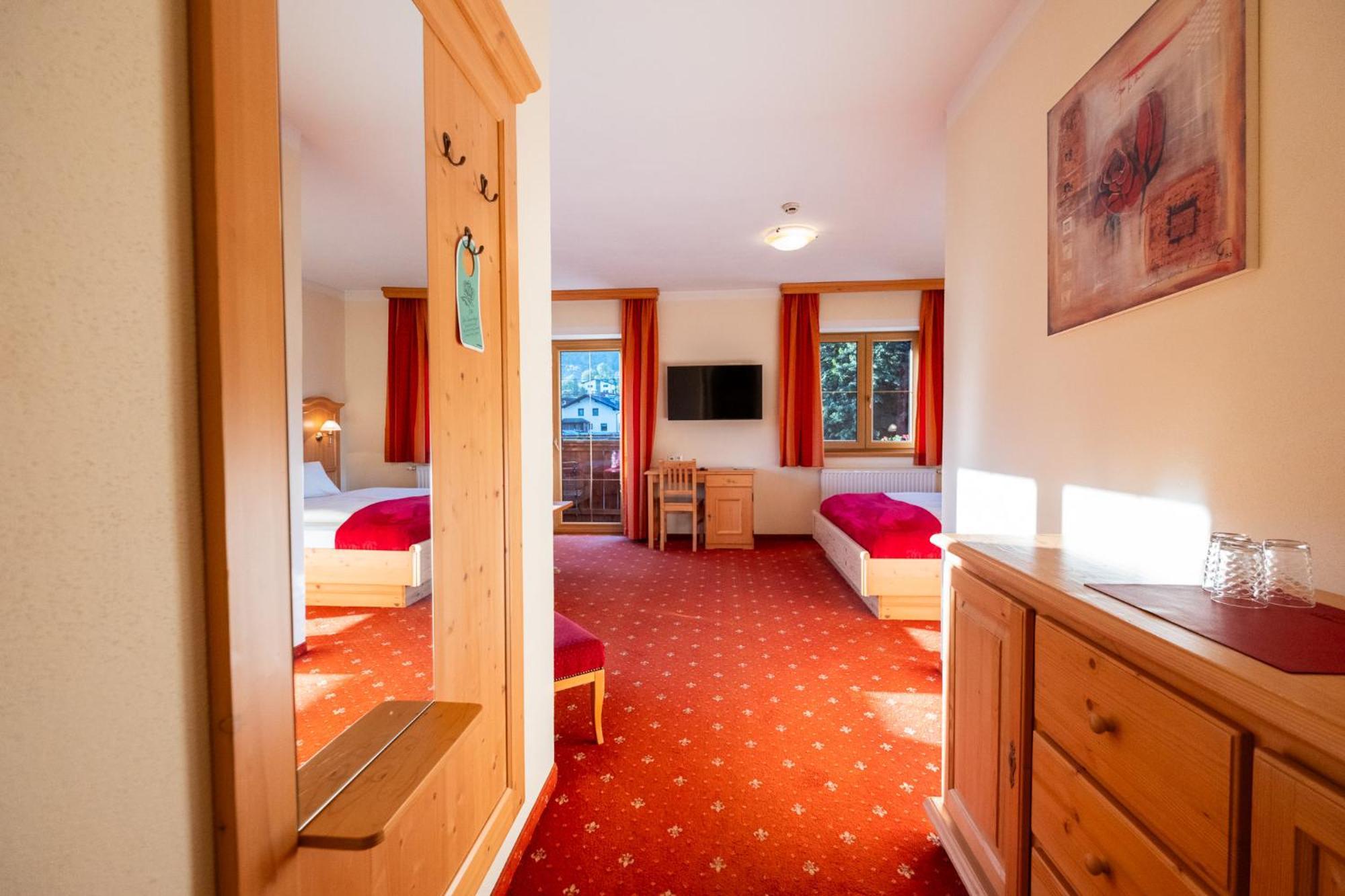 Hotel Rietzer Hof エクステリア 写真